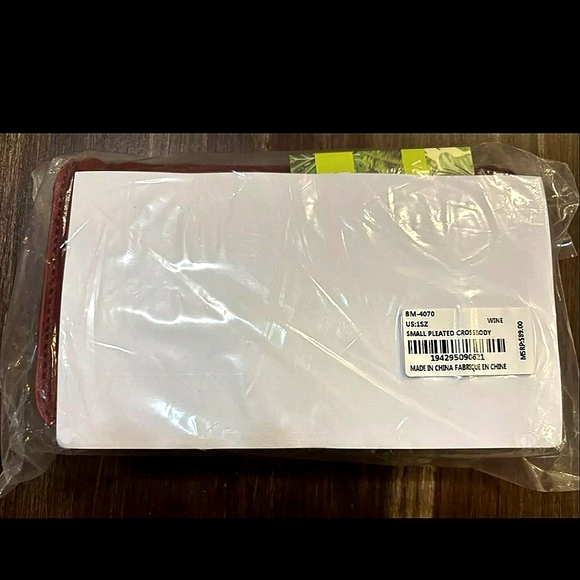 Badgley Mischka red wine pleated Crossbody purse NWT - Picture 12 of 13